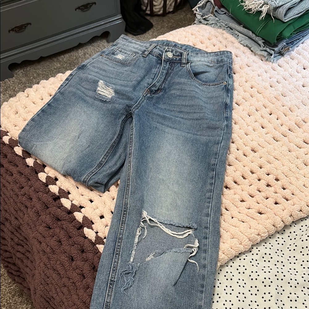 SHEIN Blue Straight Distressed Jeans - Picture 2 of 3